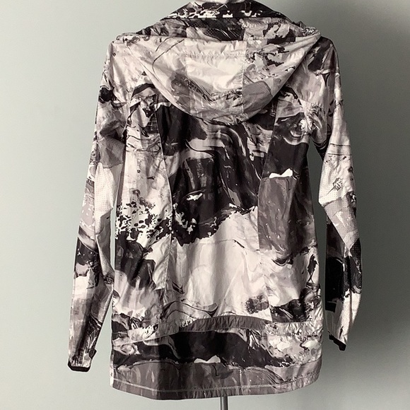 LULULEMON Miss Misty Wave Jacket - Picture 4 of 12